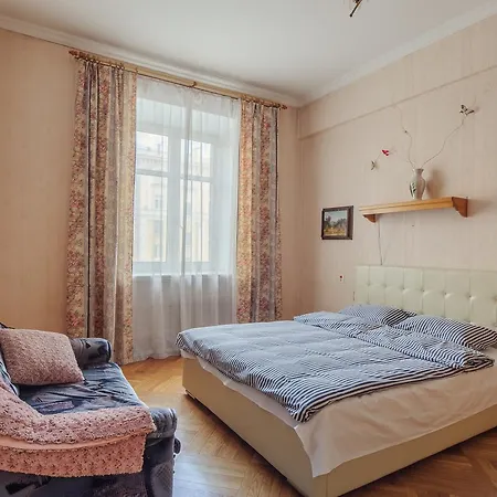Apartment In On Kupalovskaya